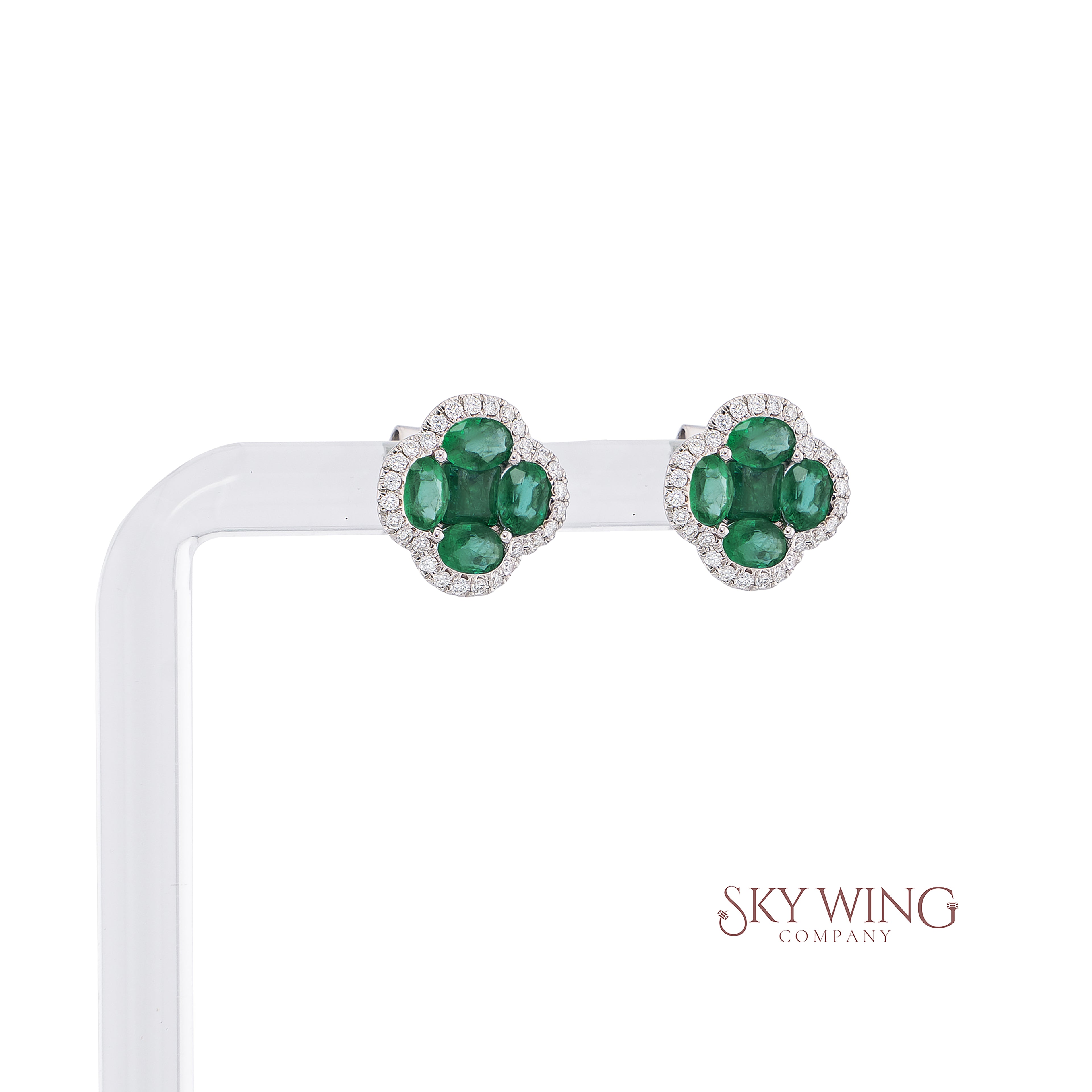 DIAMOND AND OVAL EMERALD CLOVER STUD EARRING