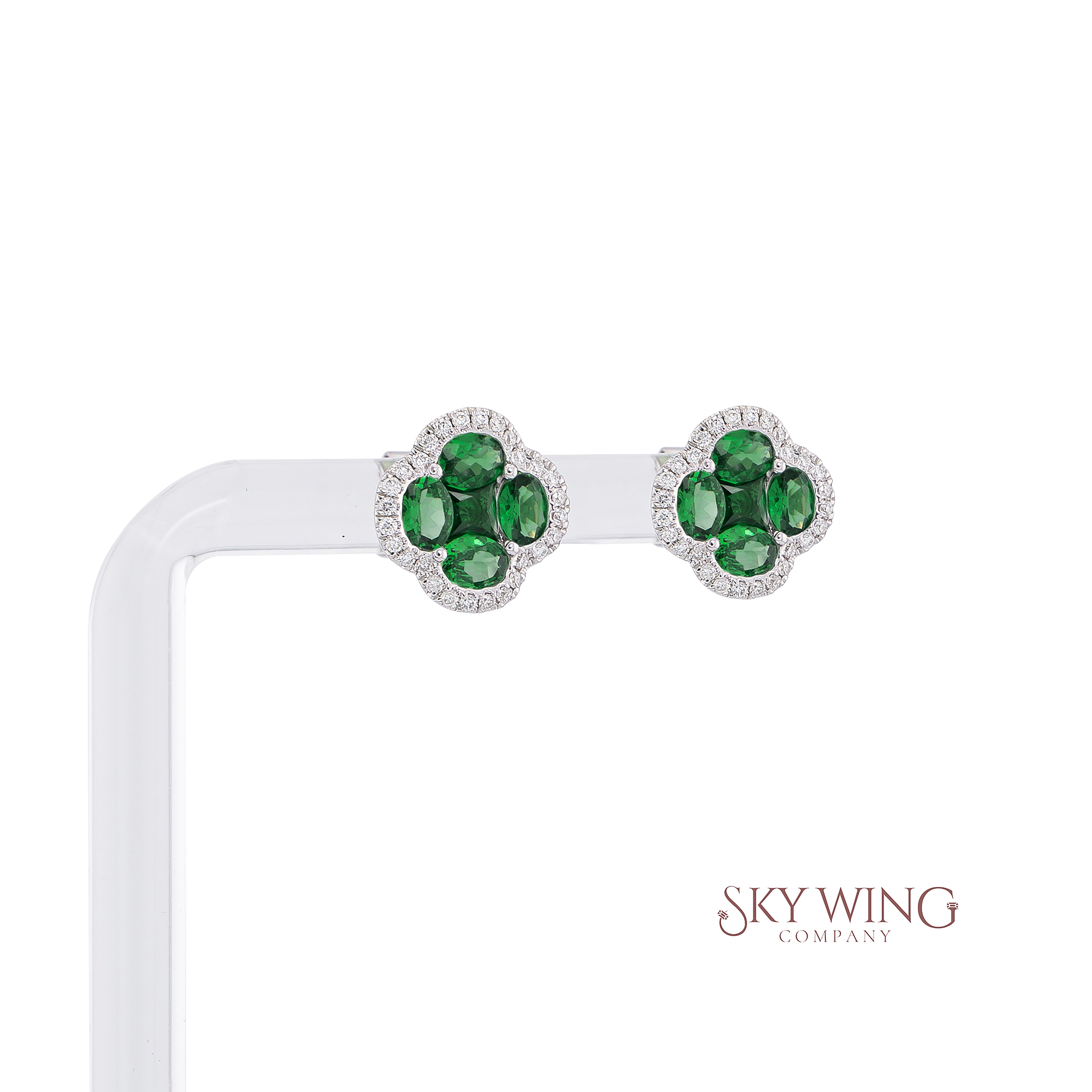 DIAMOND AND OVAL TSAVORITE CLOVER STUD EARRING