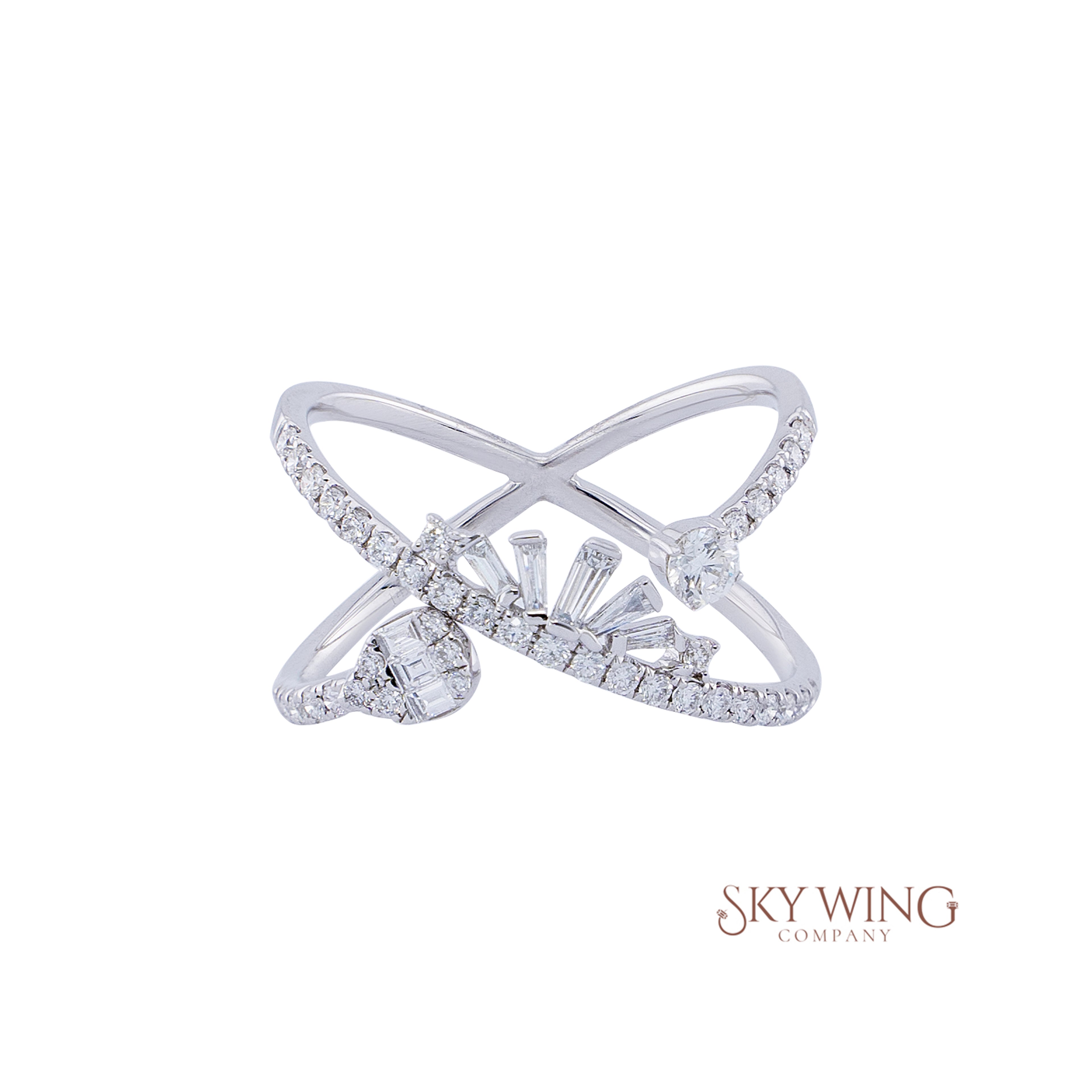 TAPERED BAGUETTE FANCY DIAMOND RING