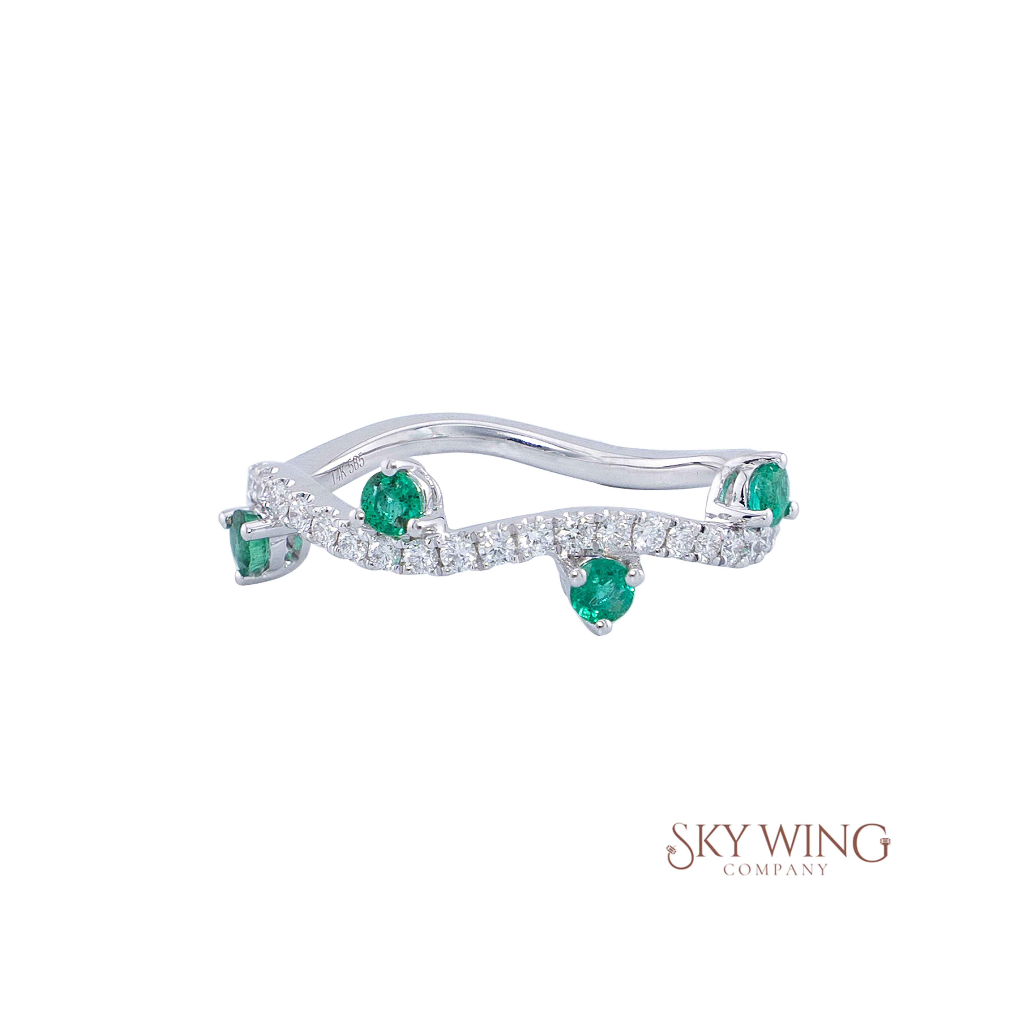 ROUND EMERALD AND DIAMOND TWISTED RING