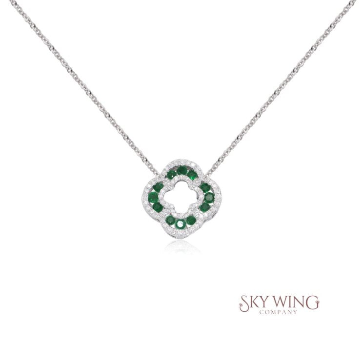 CLOVER WITH DIAMOND AND EMERALD NECKLACE