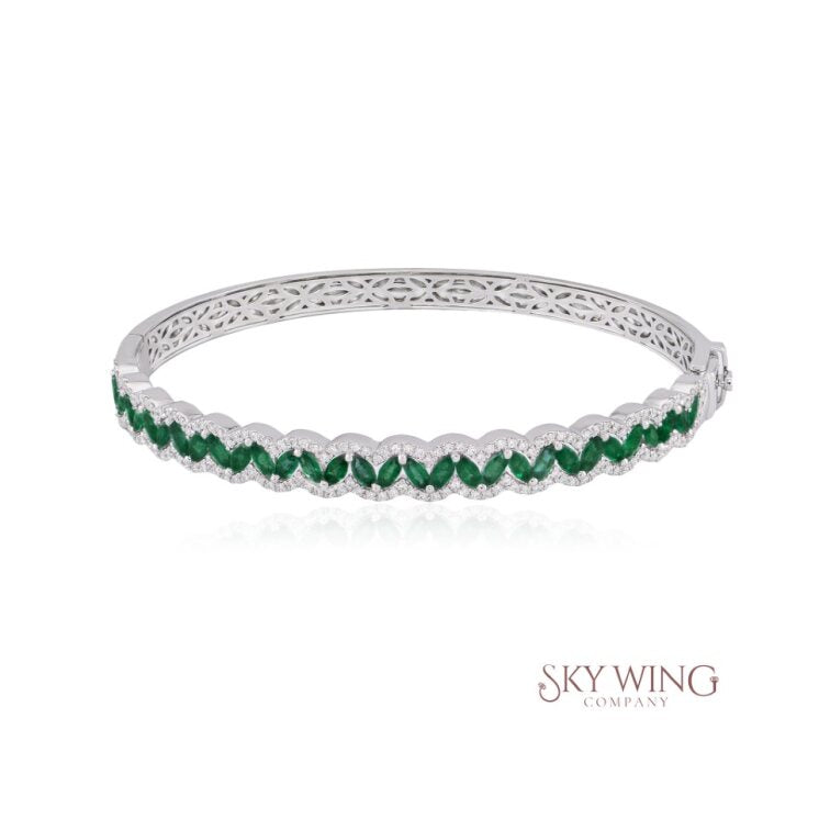 DIAMOND AND EMERALD BRACELET