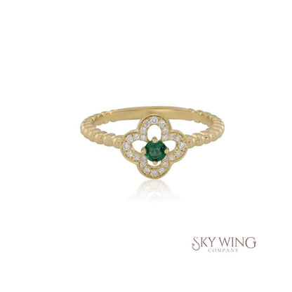 DIAMOND AND BLUE SAPPHIRE FLOWER RING