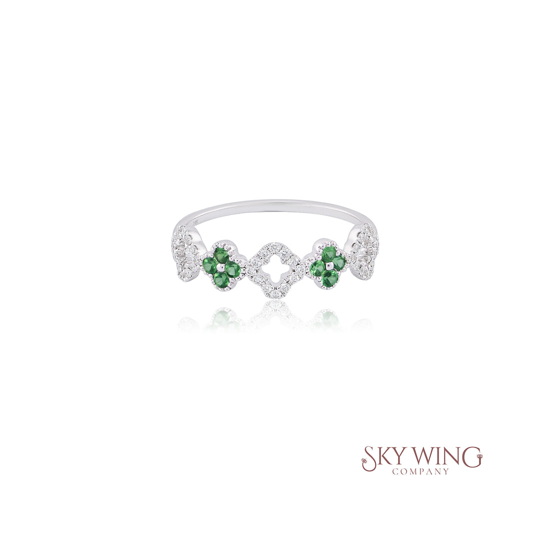 TSAVORITE AND DIAMOND CLOVER RING