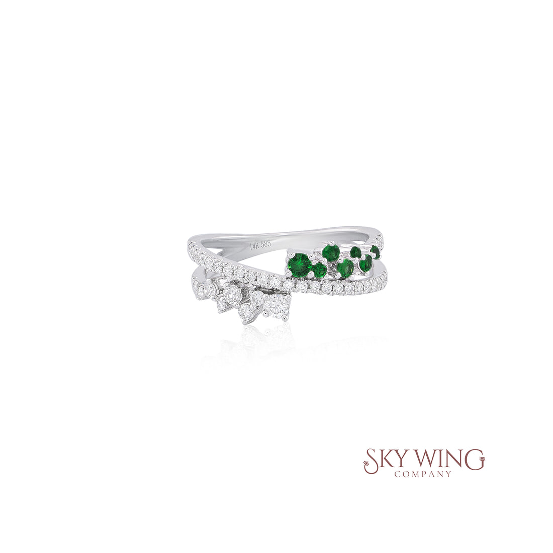 TSAVORITE AND DIAMOND ROUND CLUSTER RING