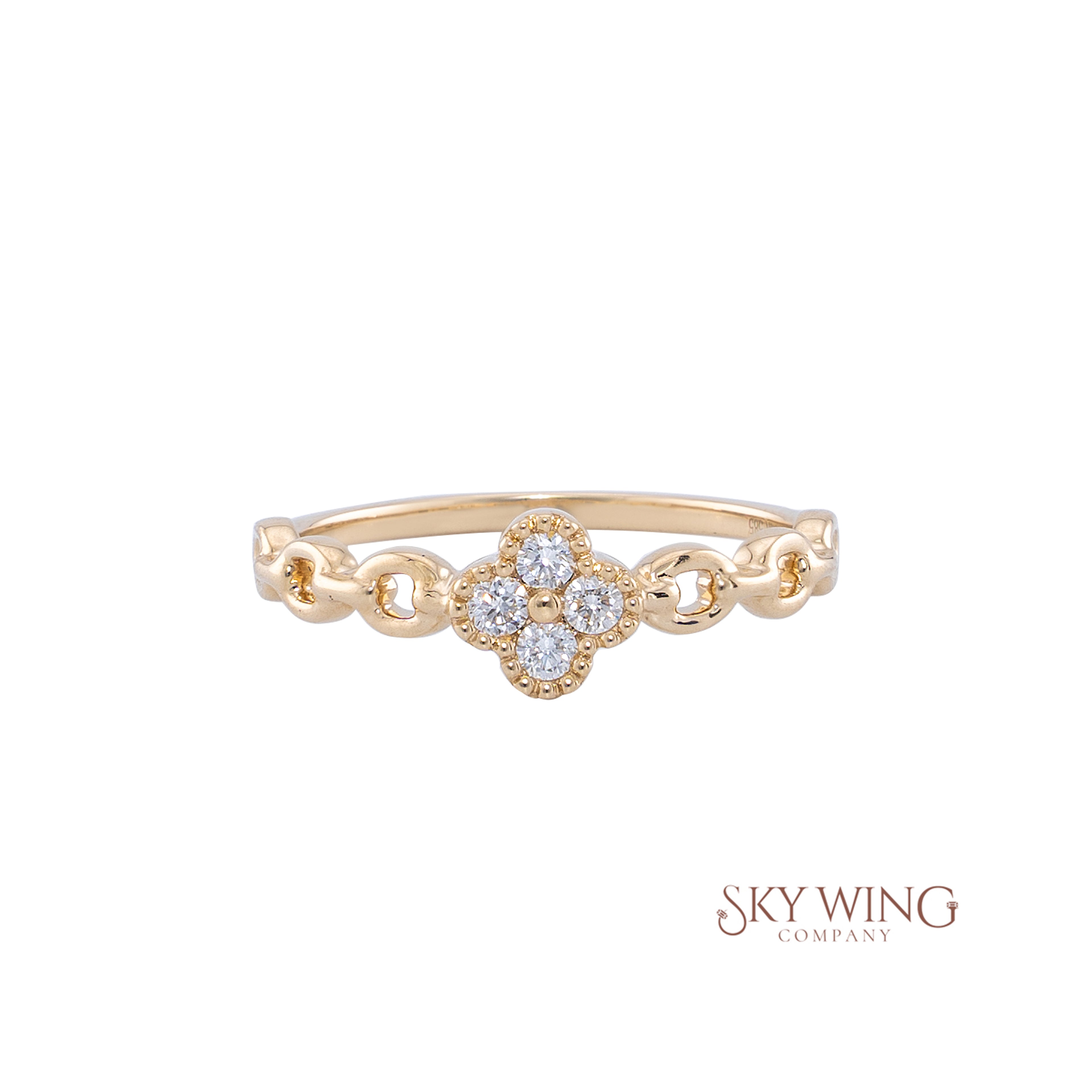 ROUND DIAMOND CLOVER RING
