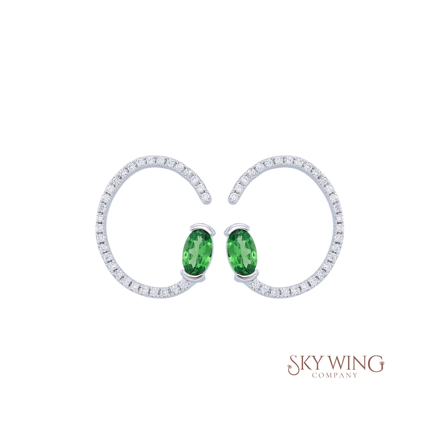 DIAMOND AND TSAVORITE OVAL EARRING